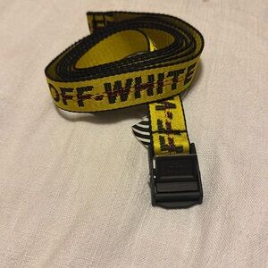 Off-white industrial belt